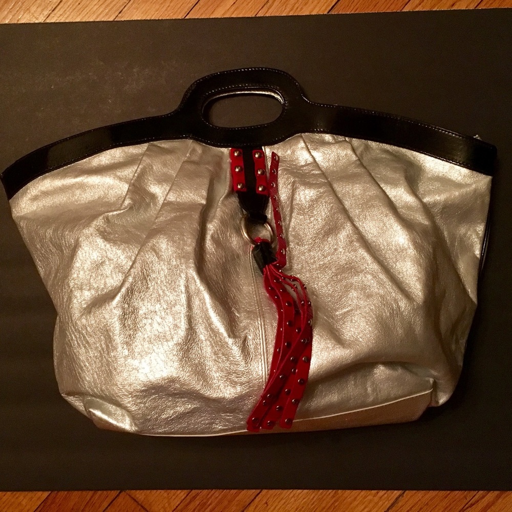 🎉SOLD🎉Claudia Firenze Genuine Lther Silver Tote